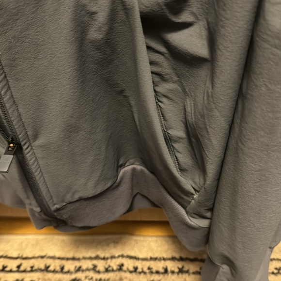 Adidas warm up jacket with hood and 2 pockets - Picture 7 of 10